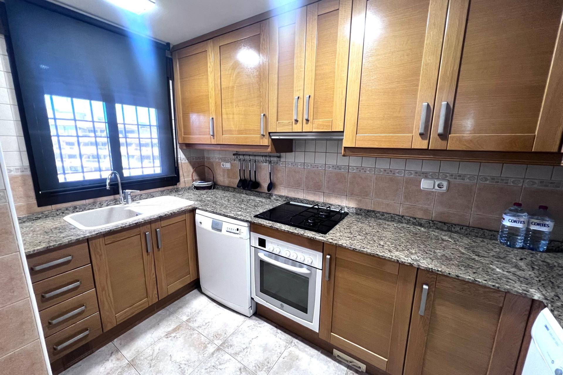 Resale - Piso - Arenales del Sol