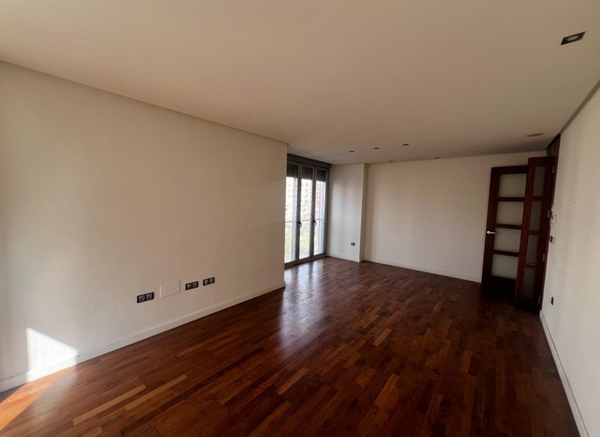 Resale - Piso - Elche - Asilo - Pisos Azules