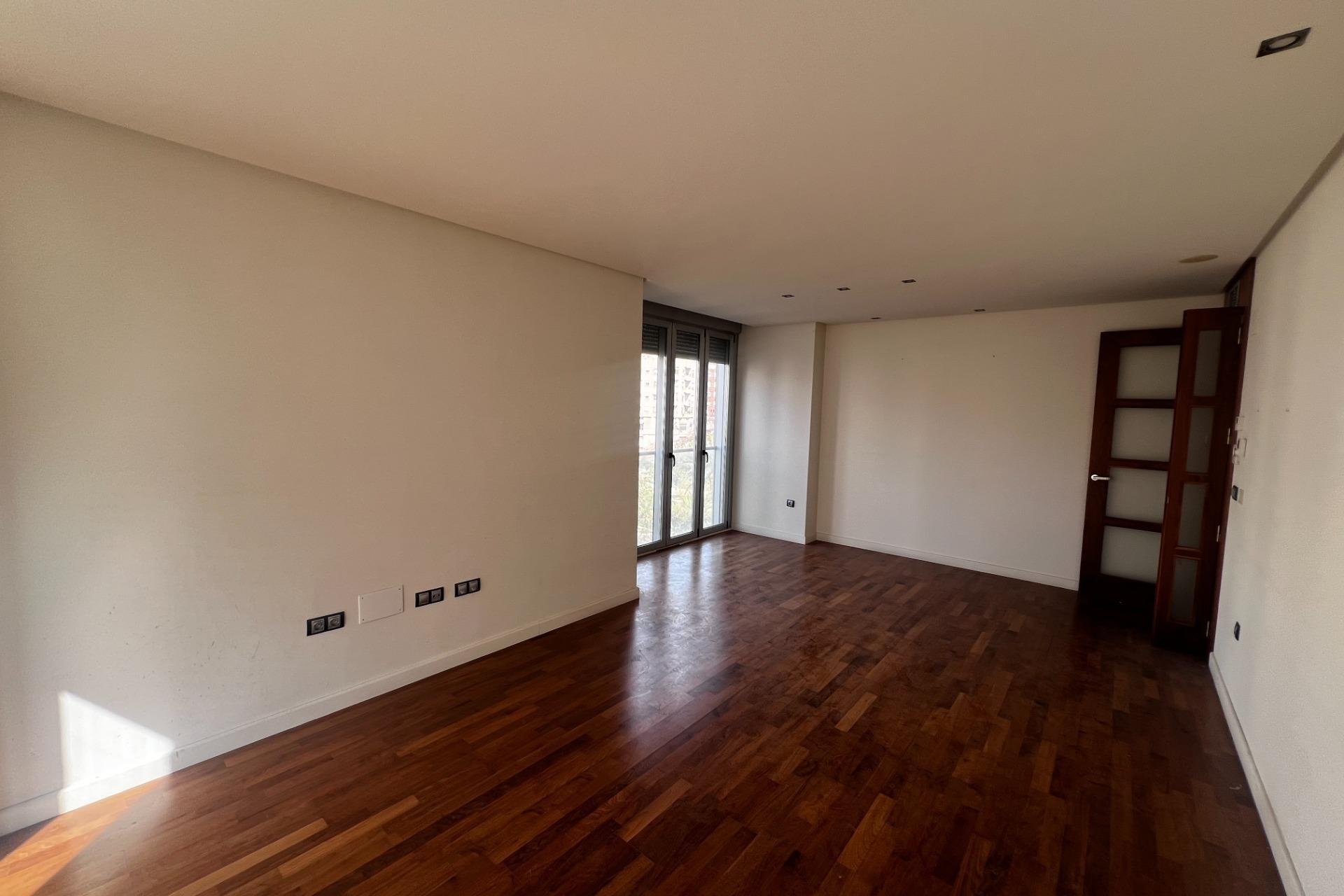 Resale - Piso - Elche - Asilo - Pisos Azules