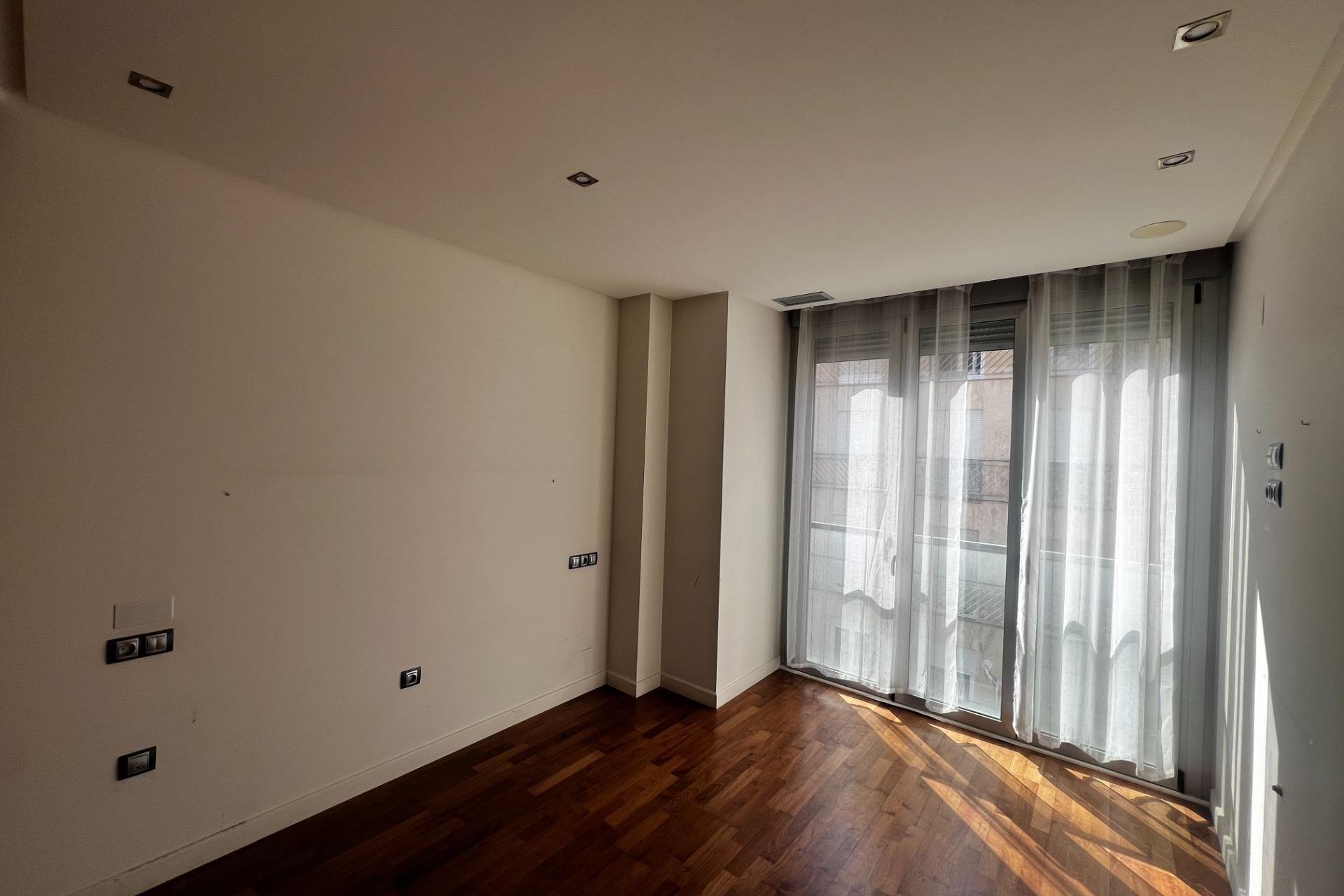 Resale - Piso - Elche - Asilo - Pisos Azules