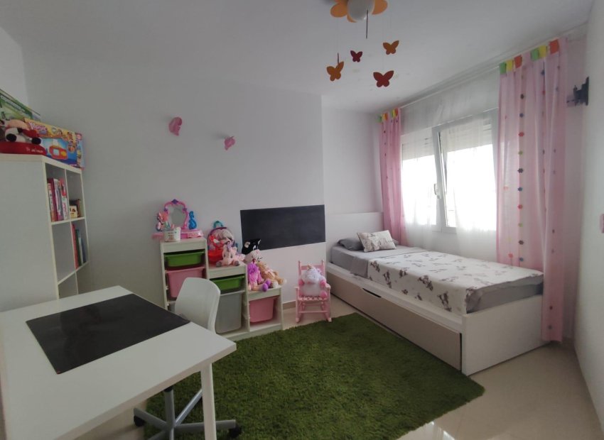 Resale - Piso - Torrevieja - Playa de la mata