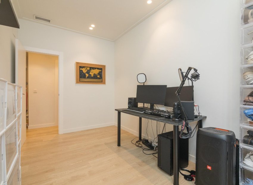 Resale - Planta baja - Elche - Travalón