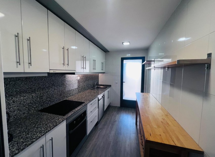 Resale - Planta baja - Elche - Zona Universidad