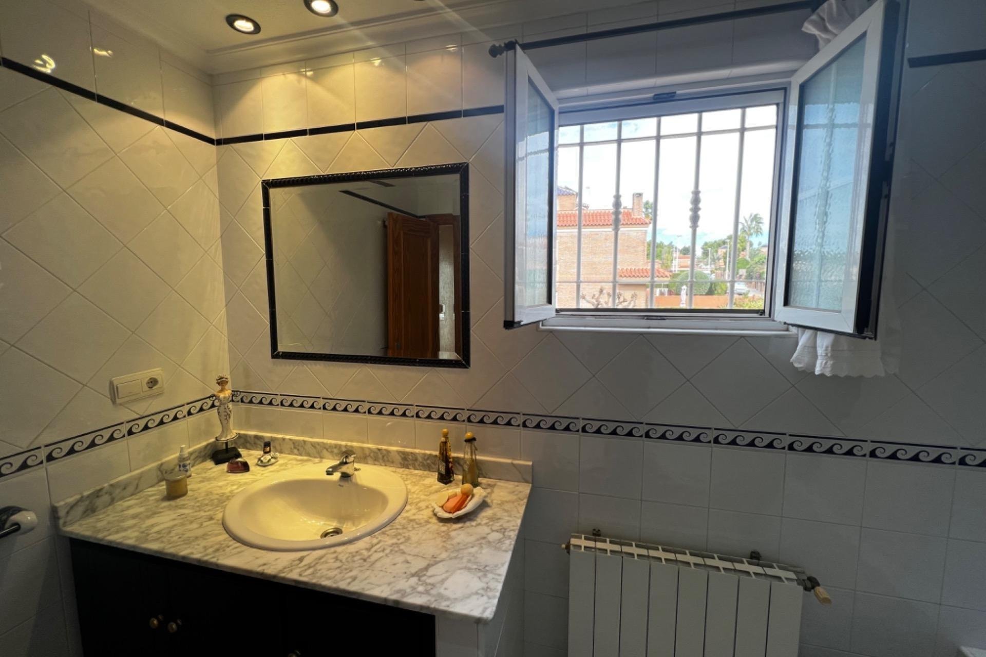 Resale - Townhouse - Elche - Bonavista