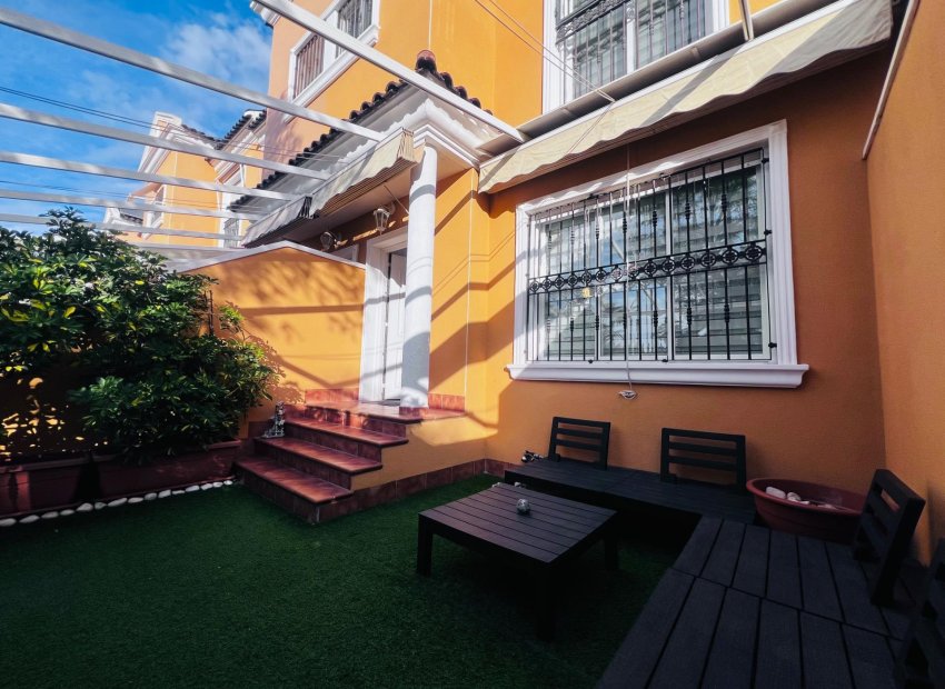 Resale - Townhouse - Elche - Campo de Fútbol