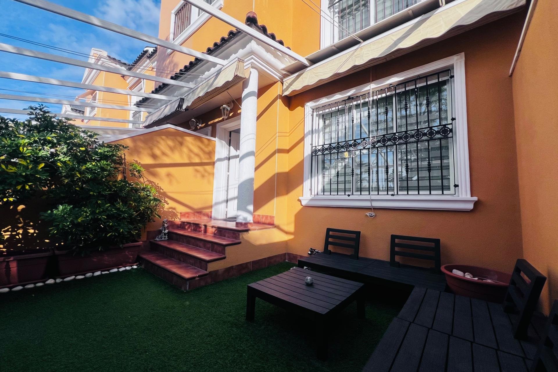 Resale - Townhouse - Elche - Campo de Fútbol