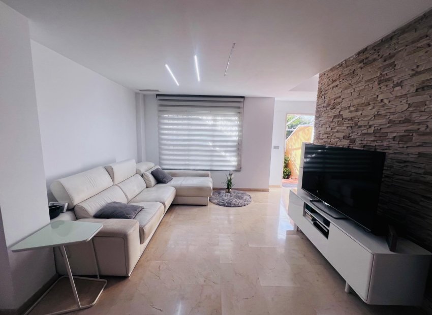 Resale - Townhouse - Elche - Campo de Fútbol