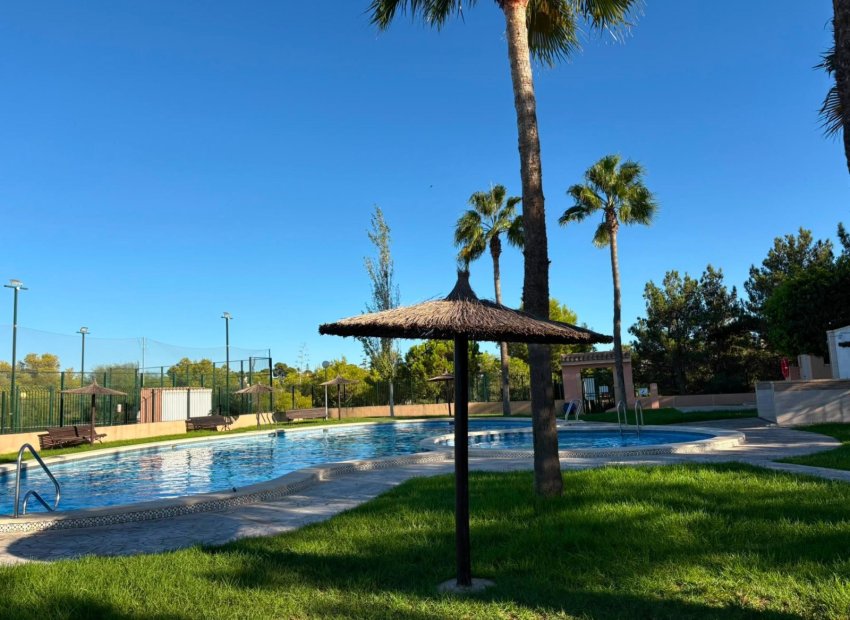 Resale - Townhouse - Torrevieja - Orihuela costa