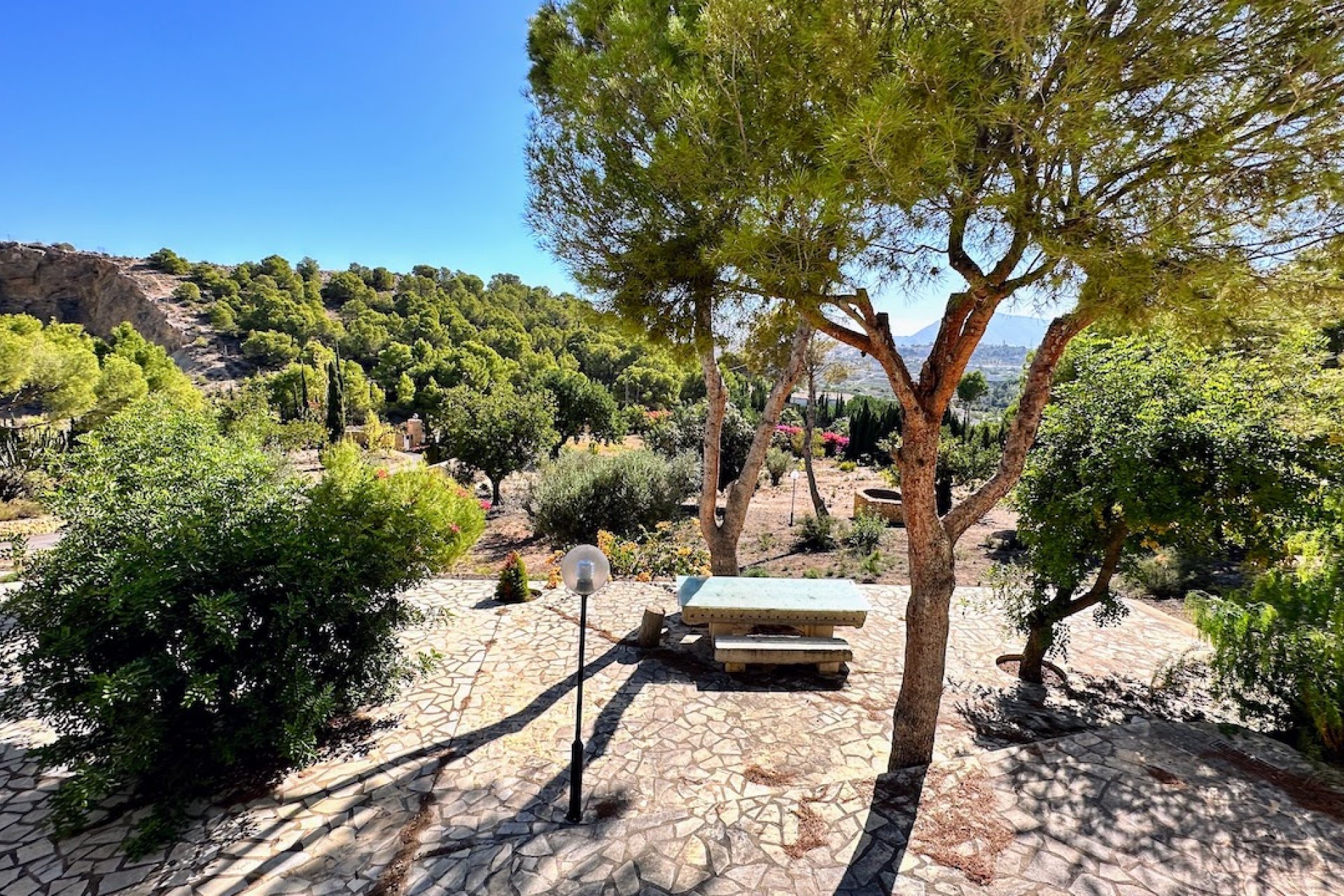 Resale - Villa - Altea