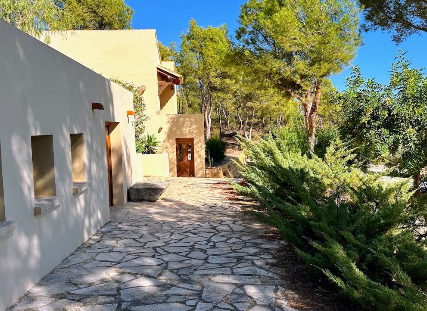 Resale - Villa - Altea