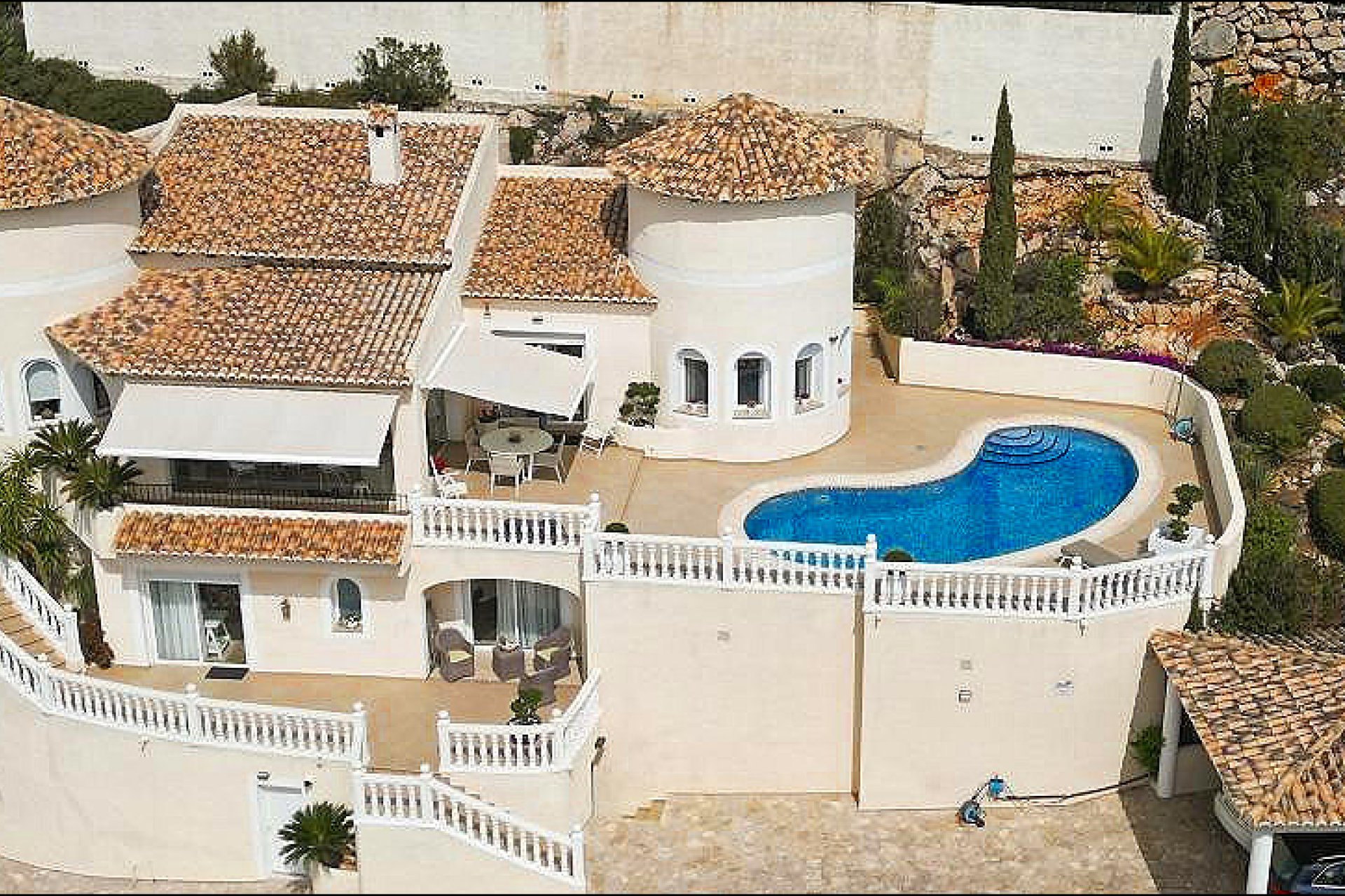 Resale - Villa - Altea