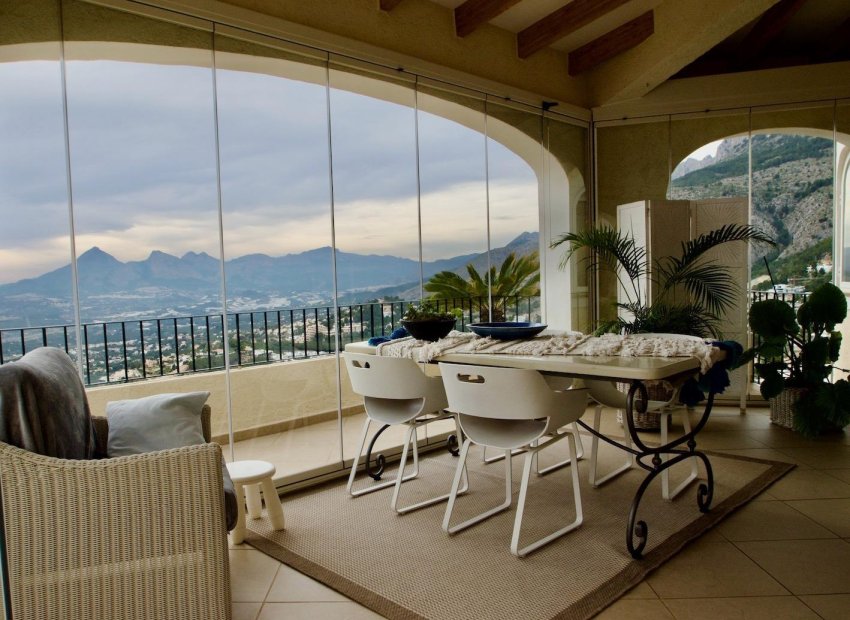 Resale - Villa - Altea