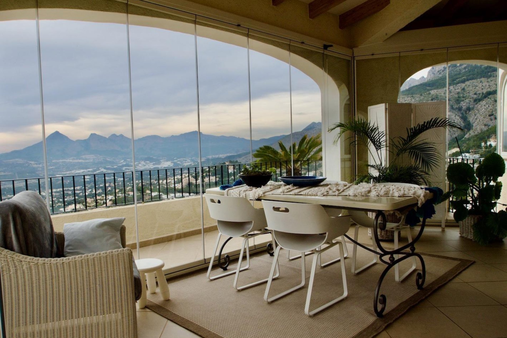 Resale - Villa - Altea