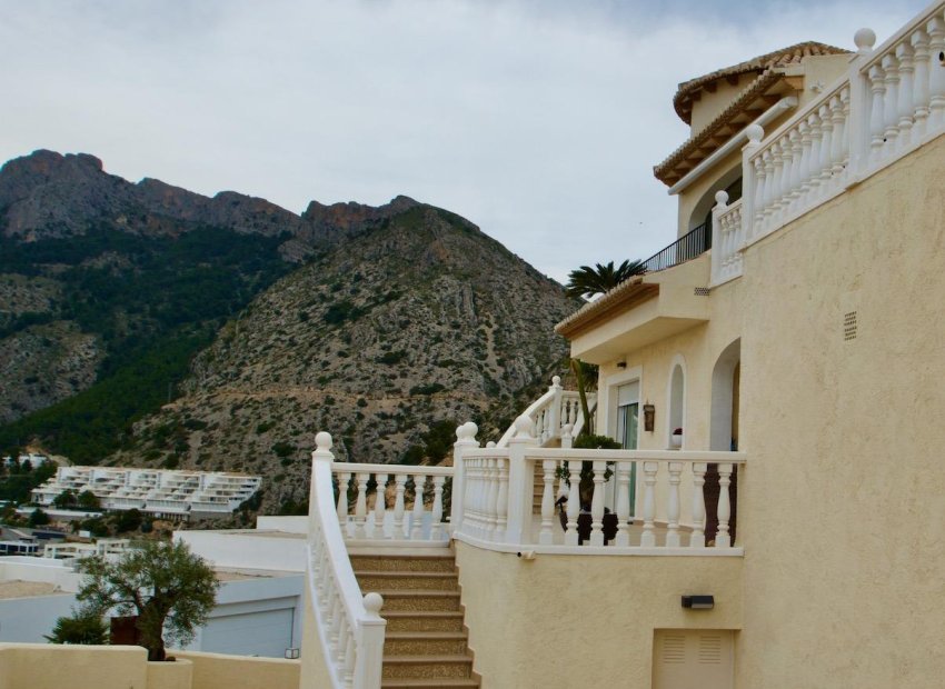 Resale - Villa - Altea