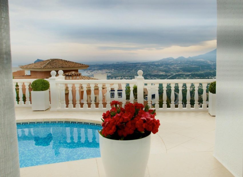 Resale - Villa - Altea