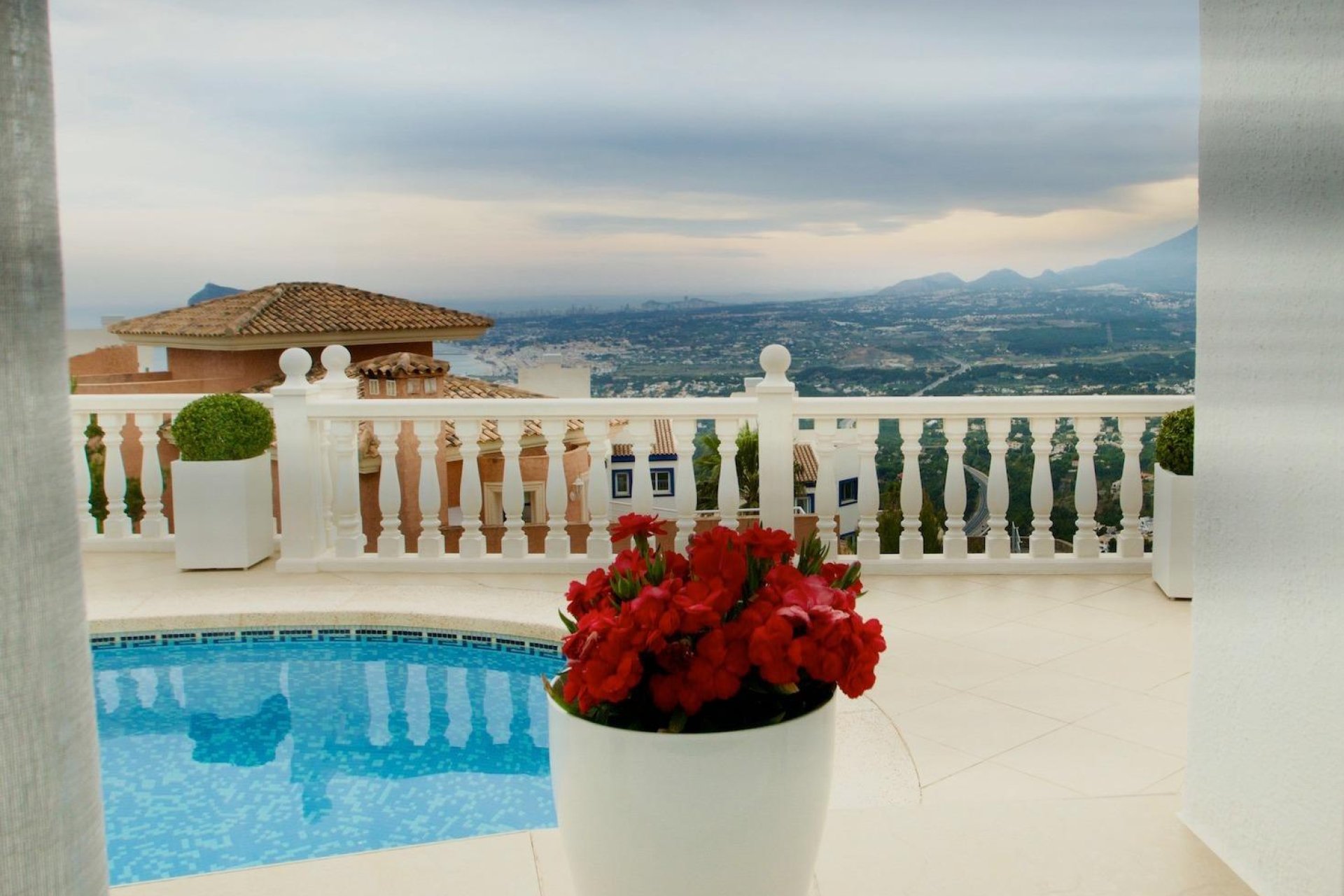 Resale - Villa - Altea