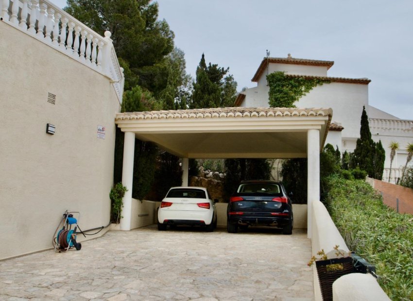 Resale - Villa - Altea