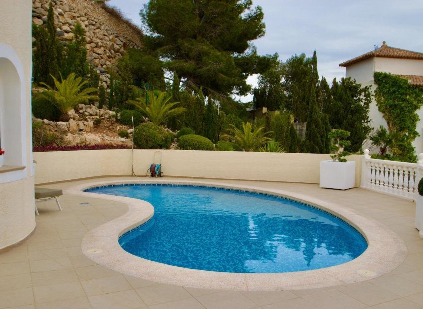 Resale - Villa - Altea