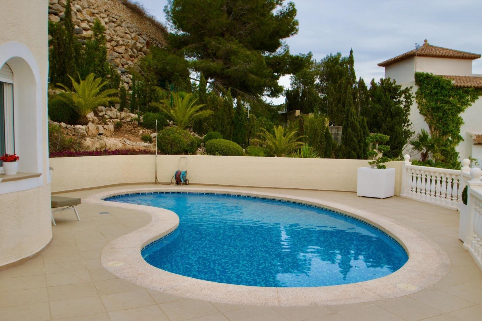 Resale - Villa - Altea