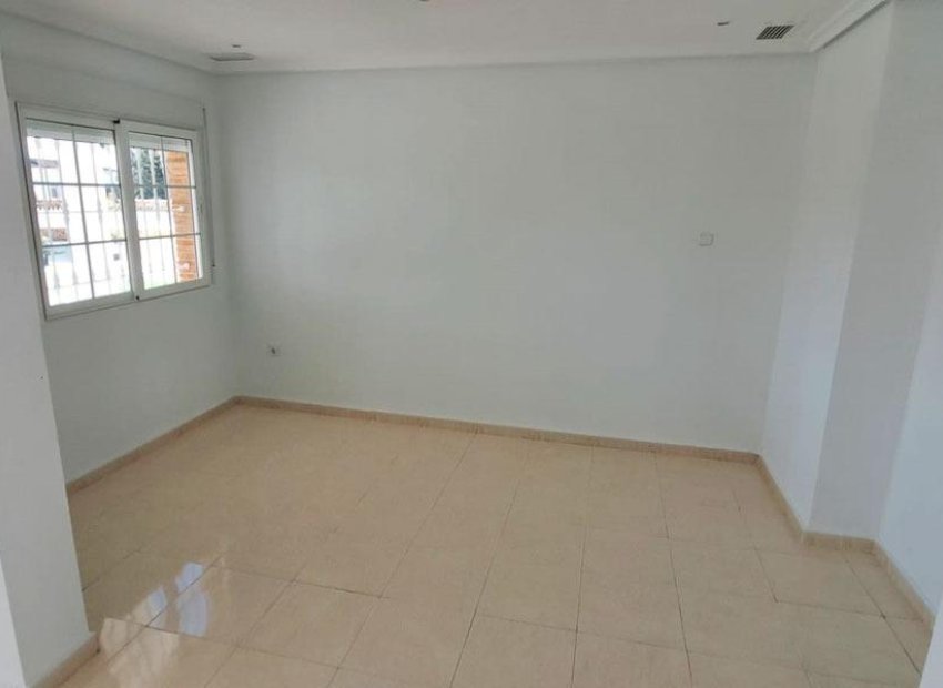 Resale - Villa - Catral