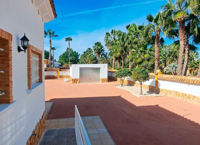 Resale - Villa - Catral