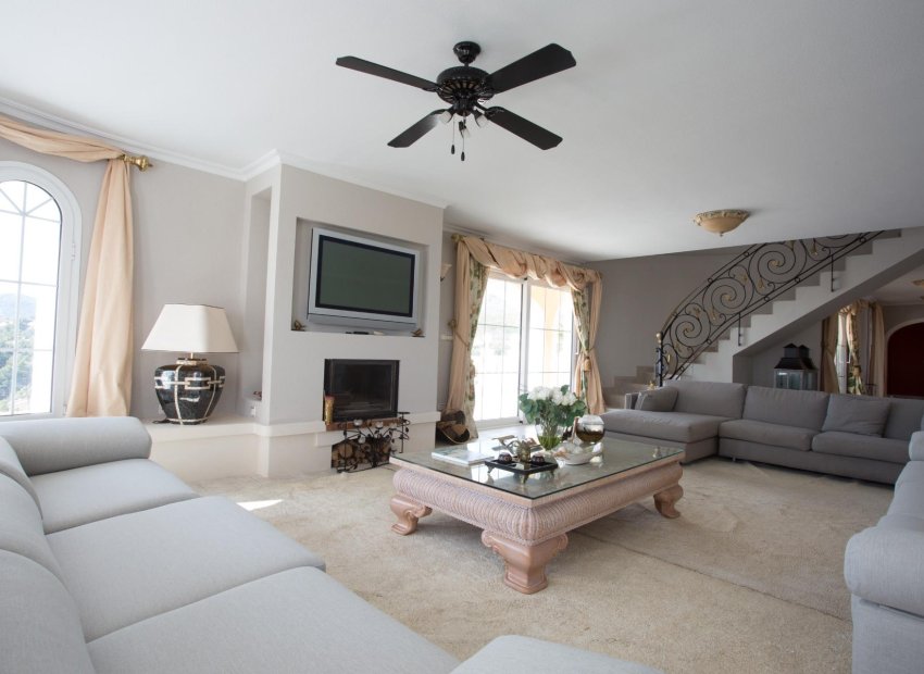 Resale - Villa de Lujo - La Nucía - Coloma