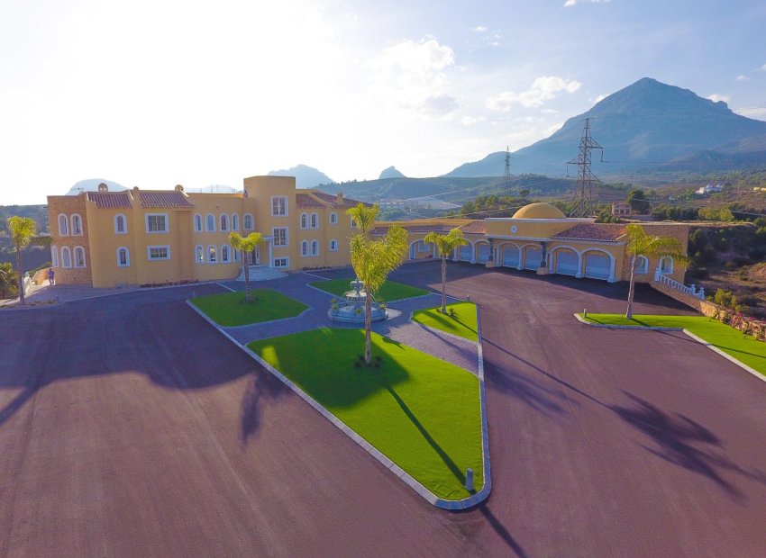 Resale - Villa de Lujo - La Nucía - Coloma