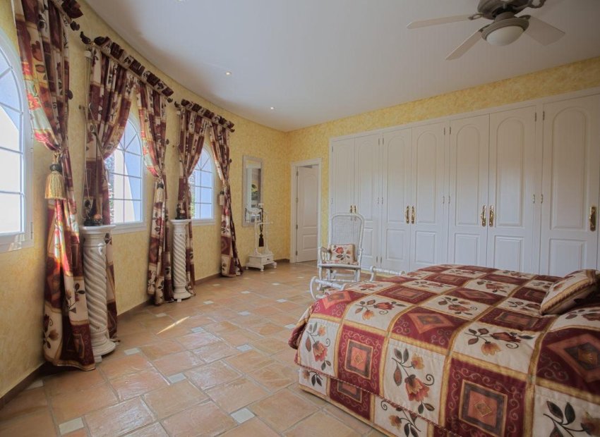 Resale - Villa de Lujo - La Nucía - Coloma