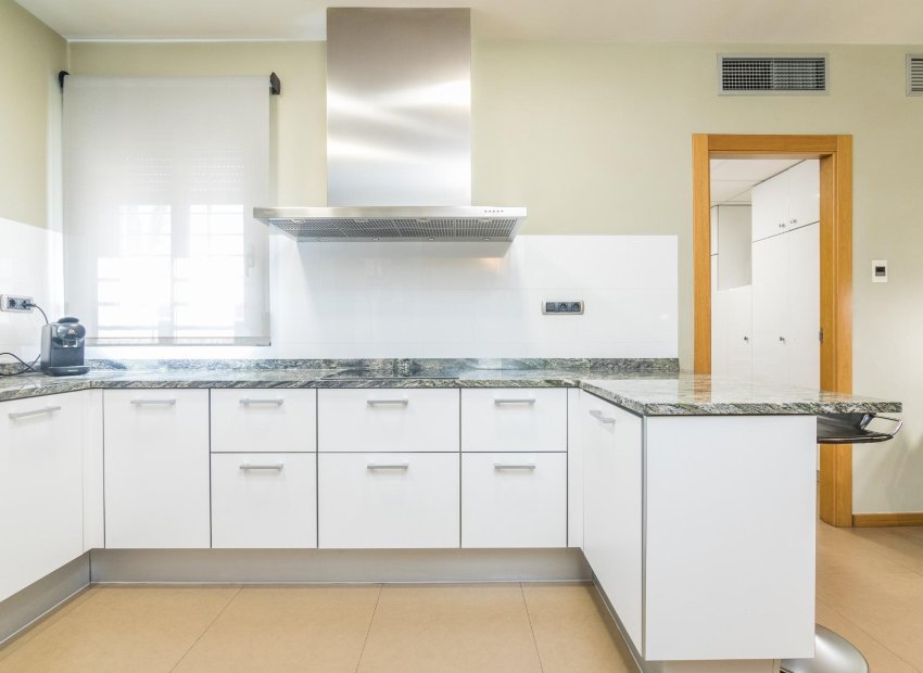 Resale - Villa de Lujo - Peña las aguilas - Peña de Las Águilas