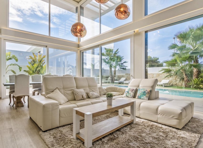 Resale - Villa de Lujo - San Fulgencio