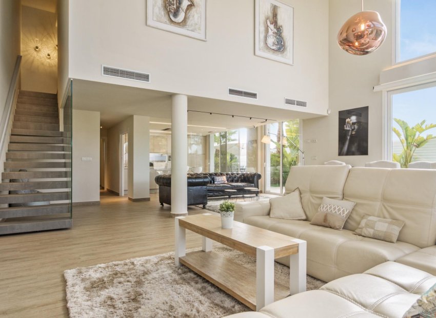 Resale - Villa de Lujo - San Fulgencio