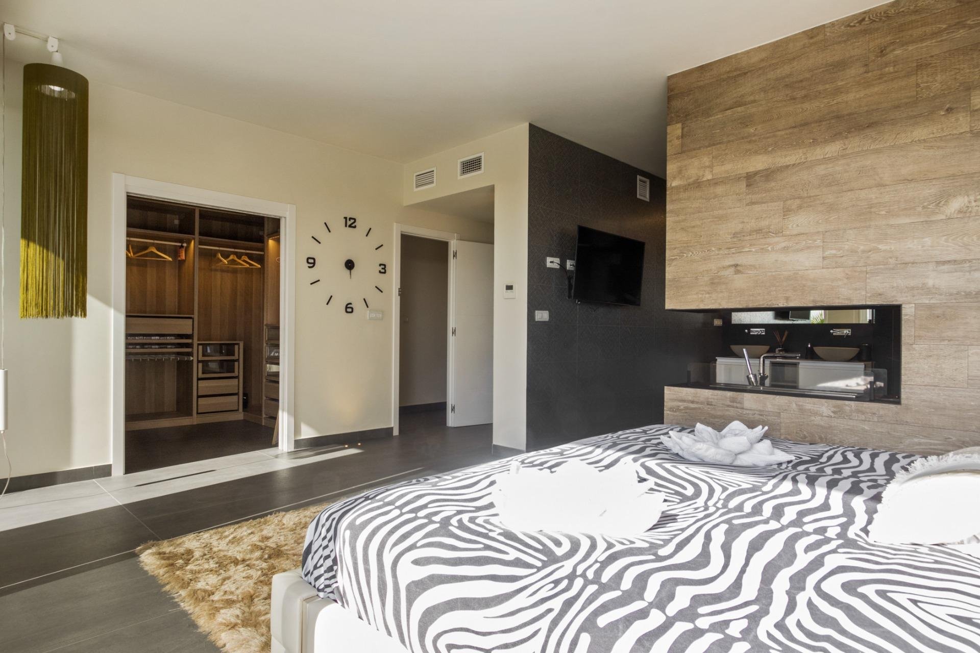 Resale - Villa de Lujo - San Fulgencio