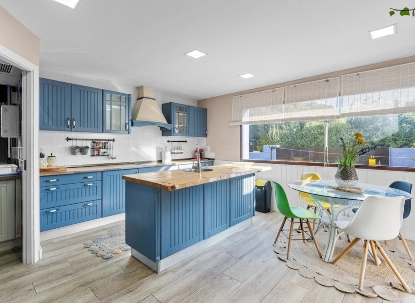 Resale - Villa de Lujo - Santa Pola