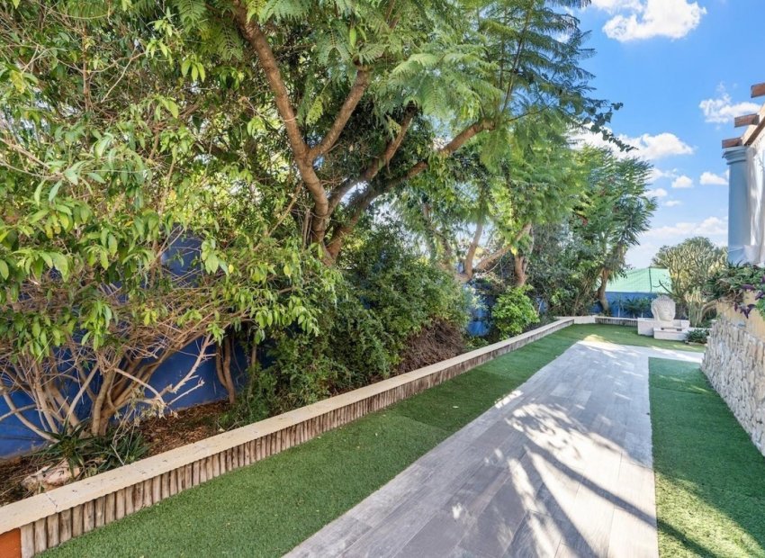 Resale - Villa de Lujo - Santa Pola