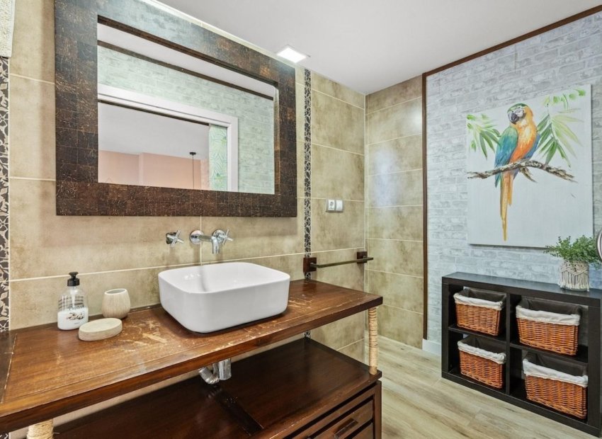 Resale - Villa de Lujo - Santa Pola