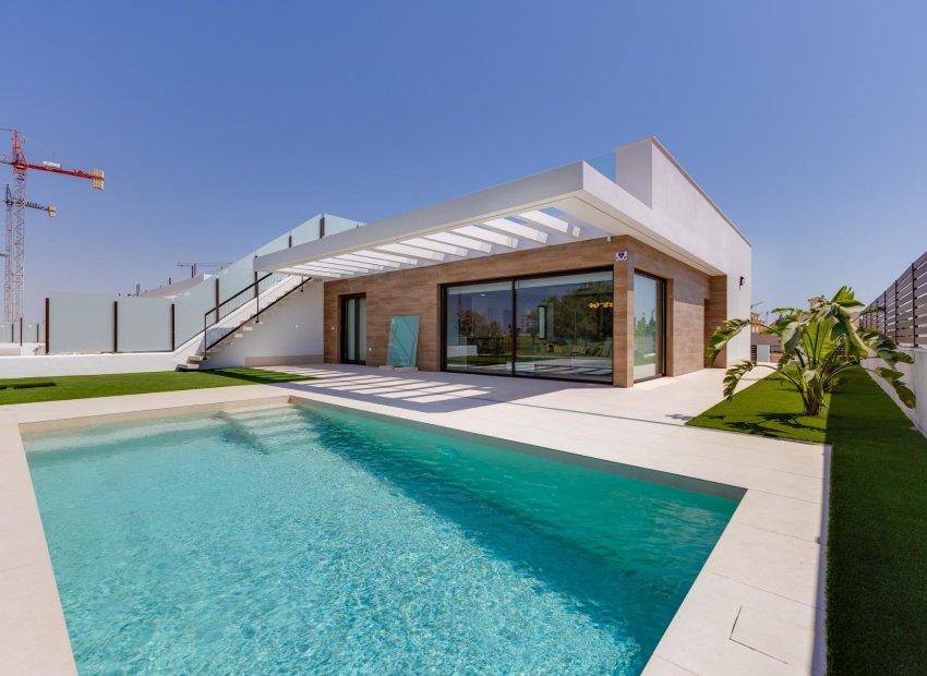 Resale - Villa - Los Alcázares - Las Lomas del Rame-Bahía Bella