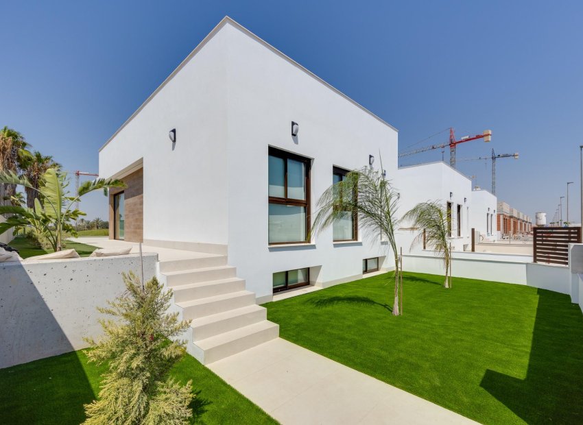 Resale - Villa - Los Alcázares - Las Lomas del Rame-Bahía Bella