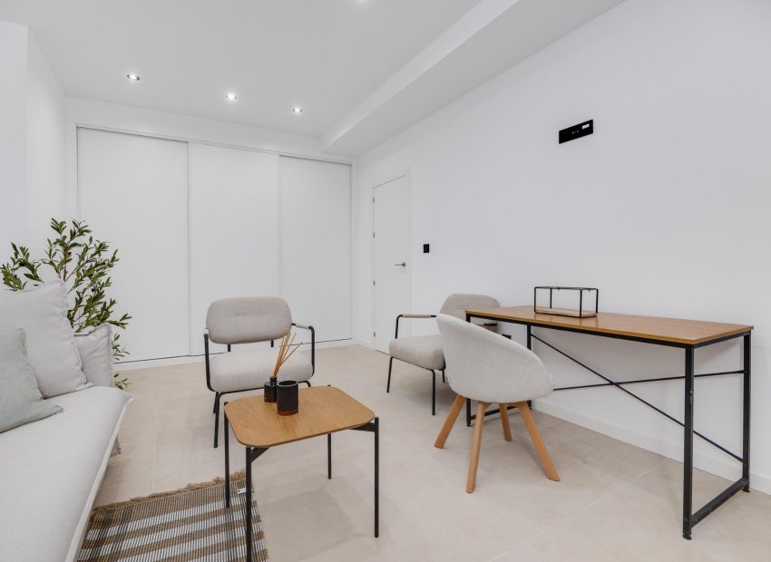 Resale - Villa - Los Alcázares - Las Lomas del Rame-Bahía Bella