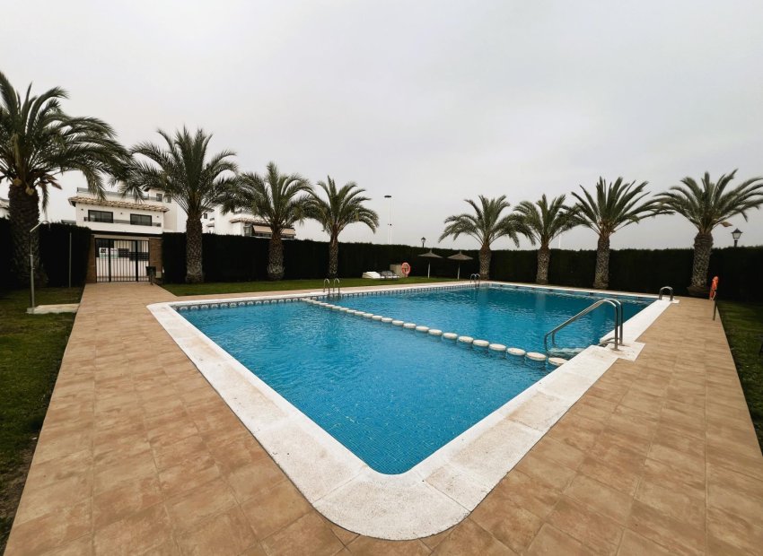Reventa - Adosado - La marina - El pinet