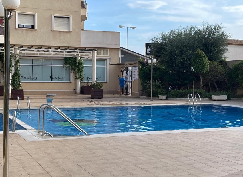 Reventa - Apartamento - Orihuela Costa - Campoamor