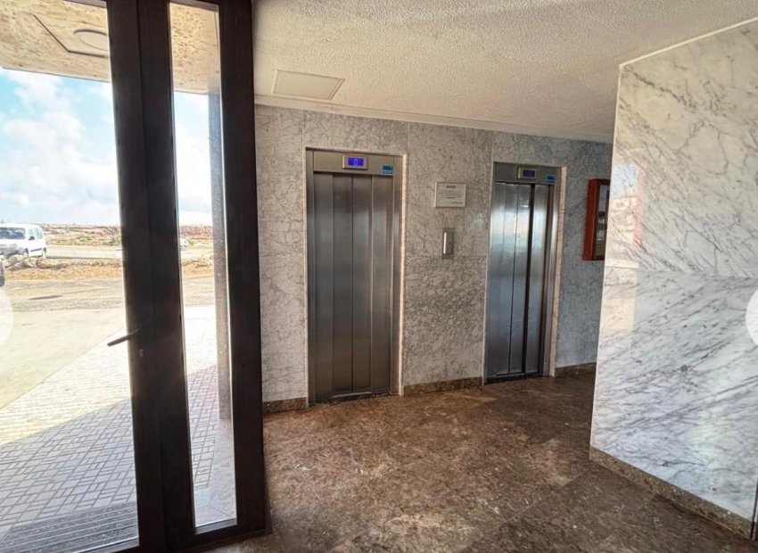 Reventa - Apartamento - Torrevieja - Playa de los Locos