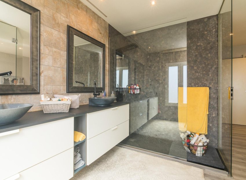 Reventa - Bungalow - Arenales del Sol - Zona paseo maritimo