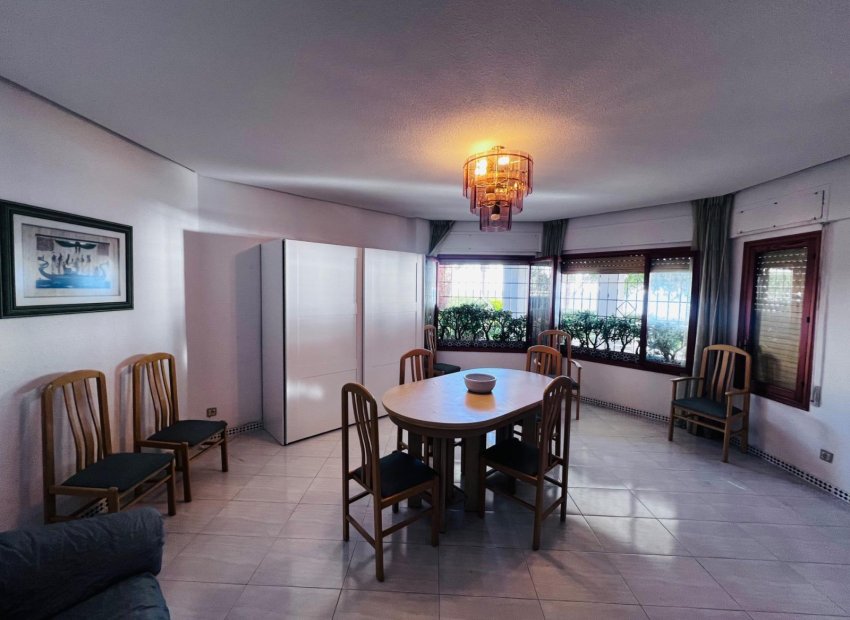 Reventa - Chalet - Santa Pola - Santiago bernabeu