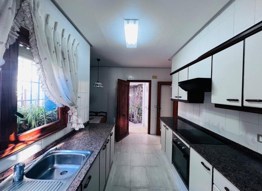 Reventa - Chalet - Santa Pola - Santiago bernabeu