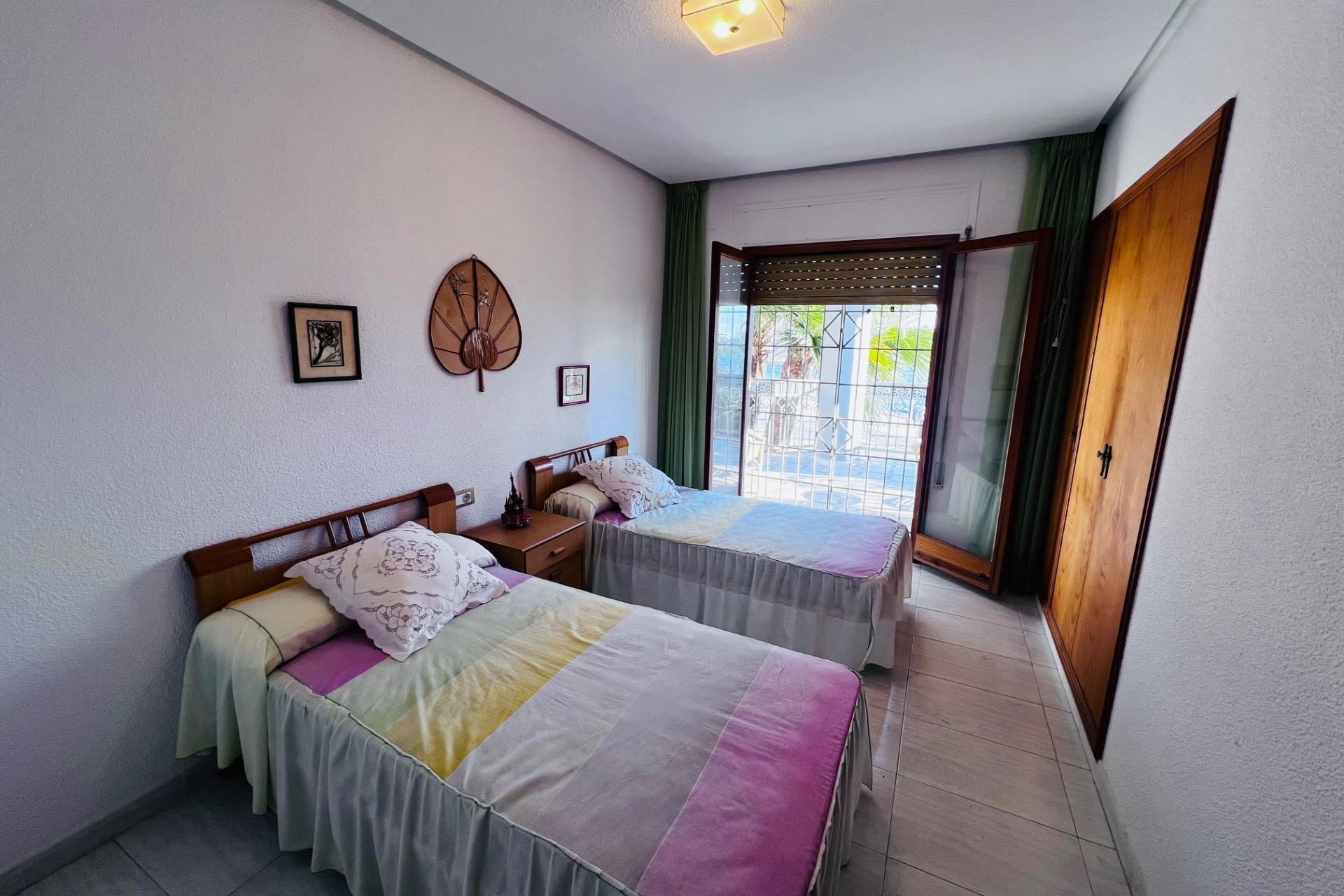 Reventa - Chalet - Santa Pola - Santiago bernabeu