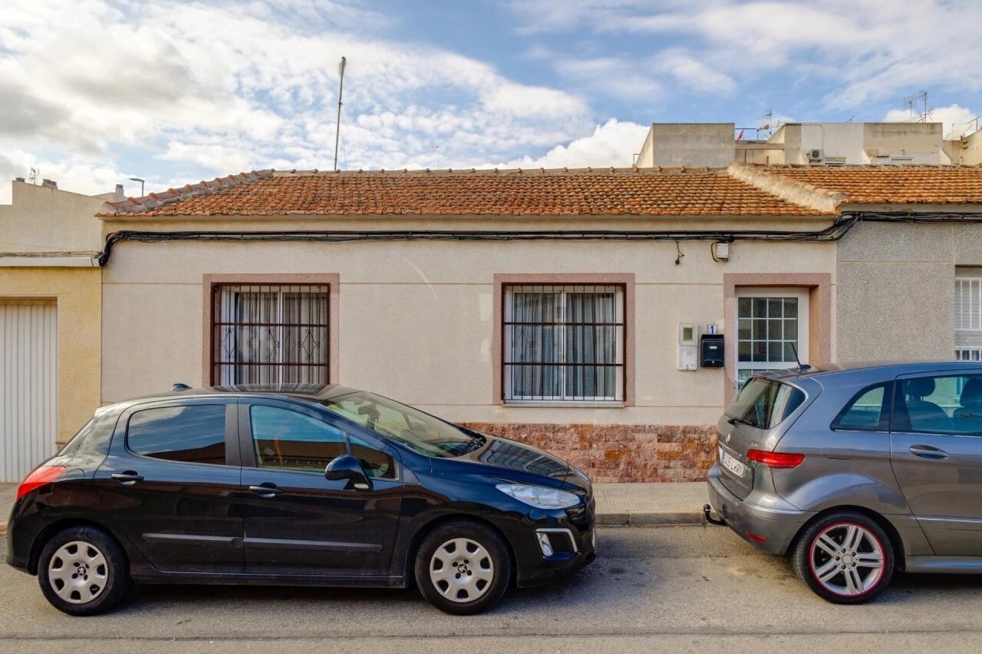 Reventa - Home - Los Montesinos - Pueblo