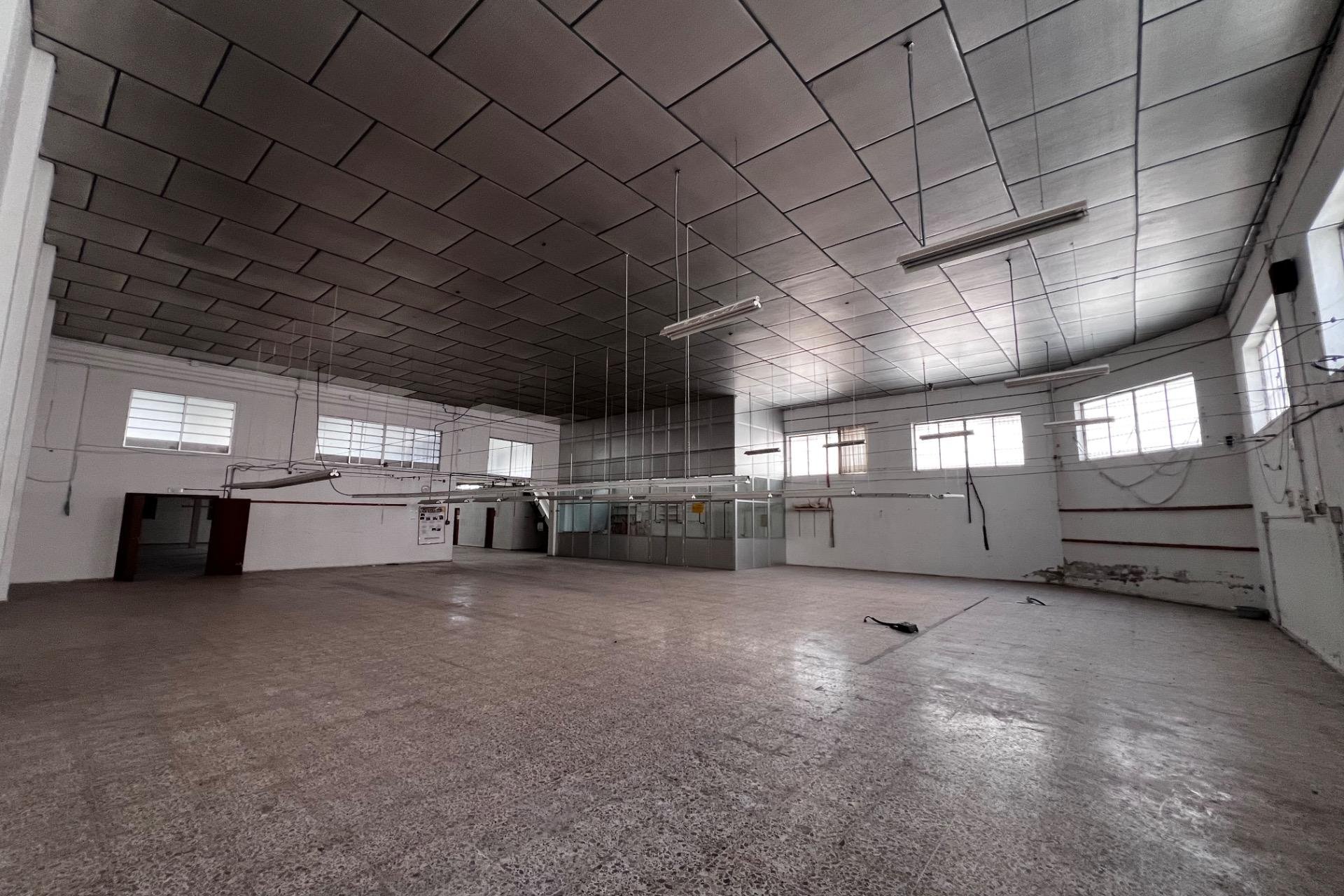 Reventa - Nave industrial - Albatera - Pueblo 11