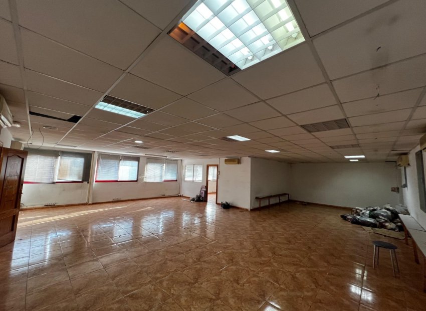 Reventa - Nave industrial - Elche Pedanías - Jubalcoi-Saladas