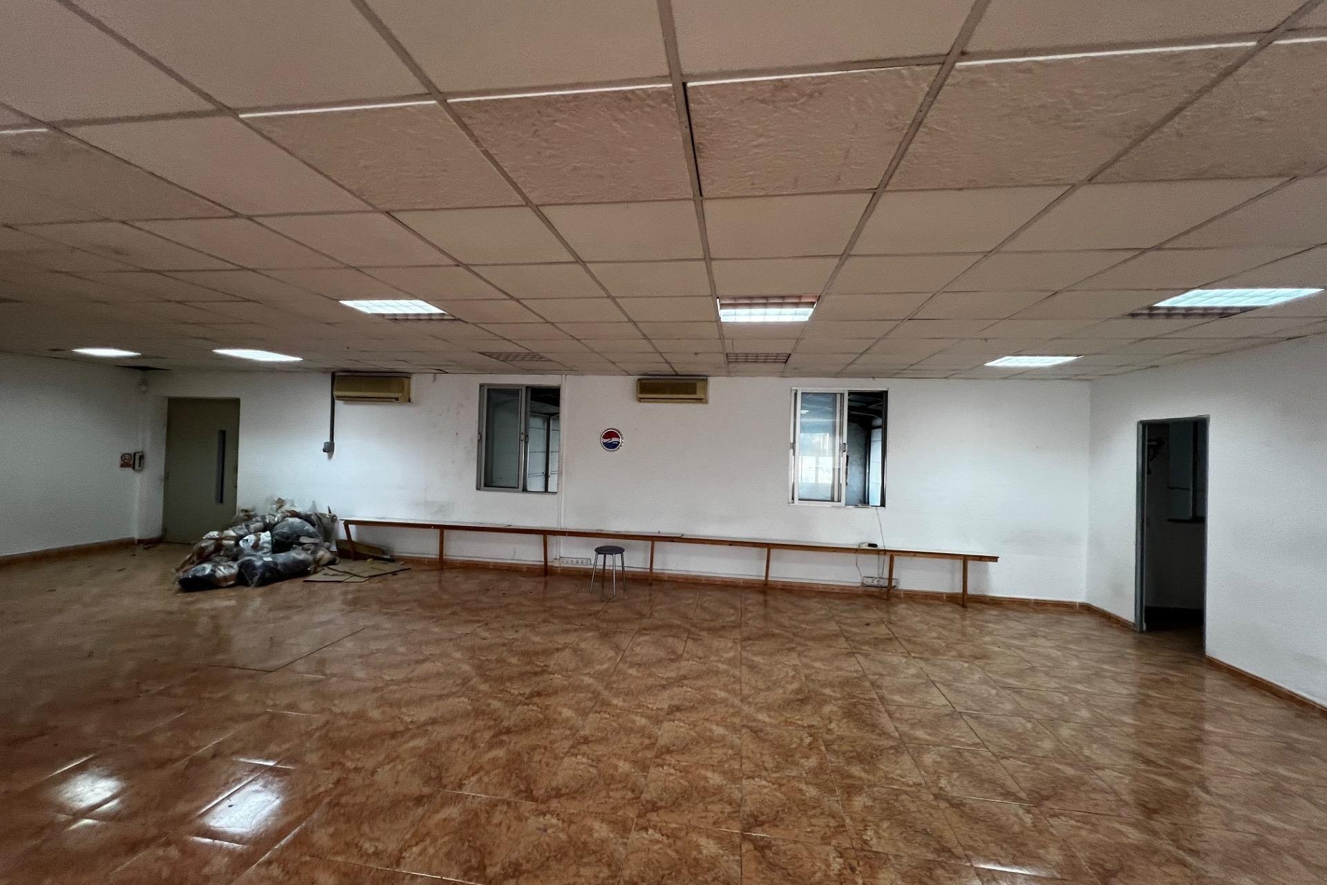 Reventa - Nave industrial - Elche Pedanías - Jubalcoi-Saladas