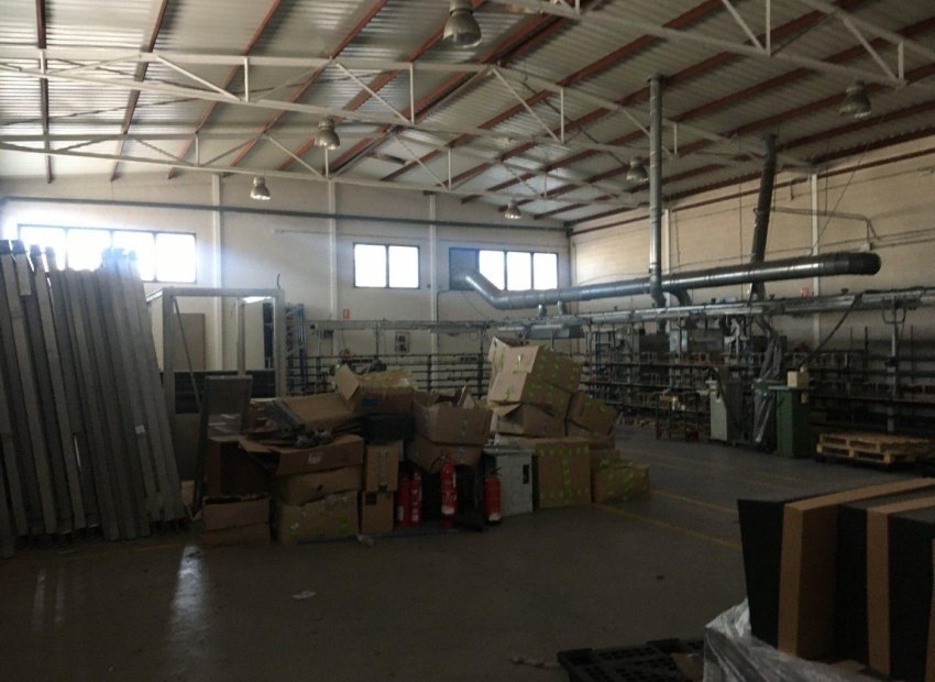 Reventa - Nave industrial - Elche Pedanías - Poligono torrellano